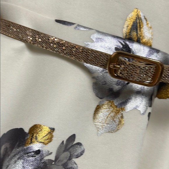 Elegant Floral Kids Dress with Gold Cardigan - Picture 4 of 8